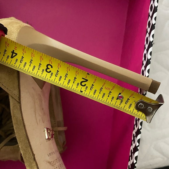 Diane Von Furstenberg Tan Suede Sandal Pumps - Picture 7 of 7